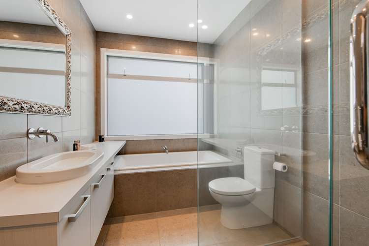 31 Grand Drive Orewa_26