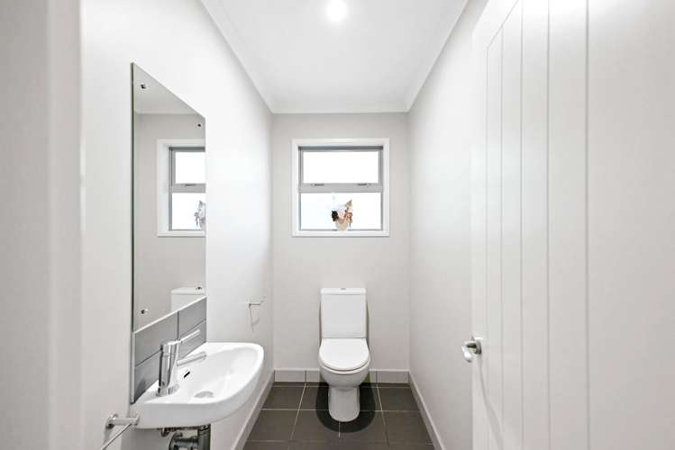 87 Huntington Drive Huntington_21