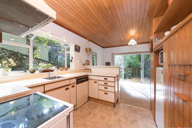 199 Godley Road Titirangi_4