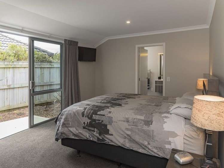 47 Curtis Street Stoke_13