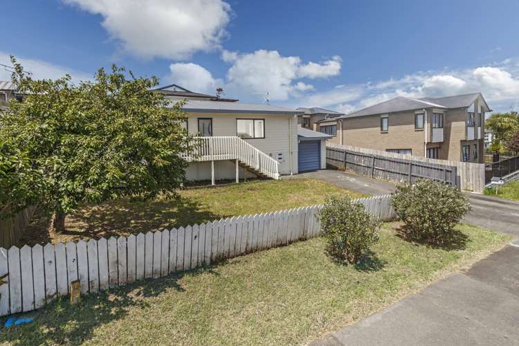 2/48 Barbados Drive Unsworth Heights_18
