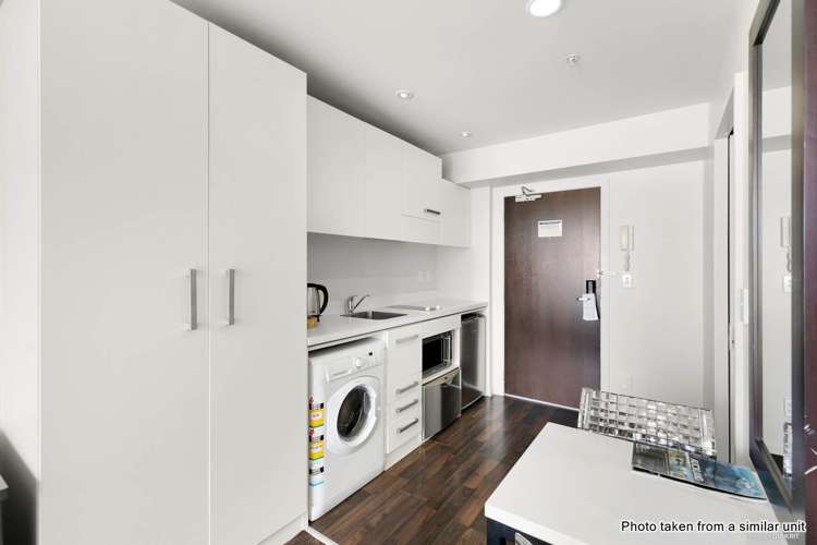 1301/10 Waterloo Quadrant Auckland Central_5