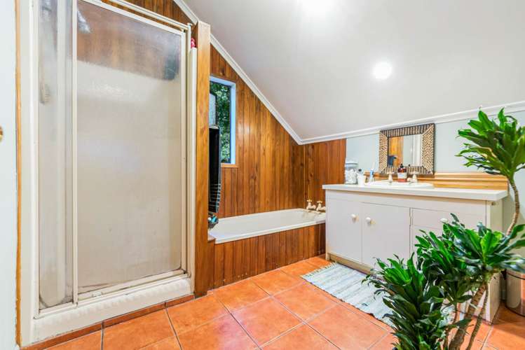 2/3 Lyell Court Clover Park_17