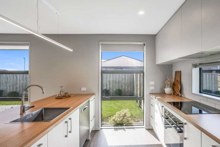 6 Marcoola Drive Rolleston_6