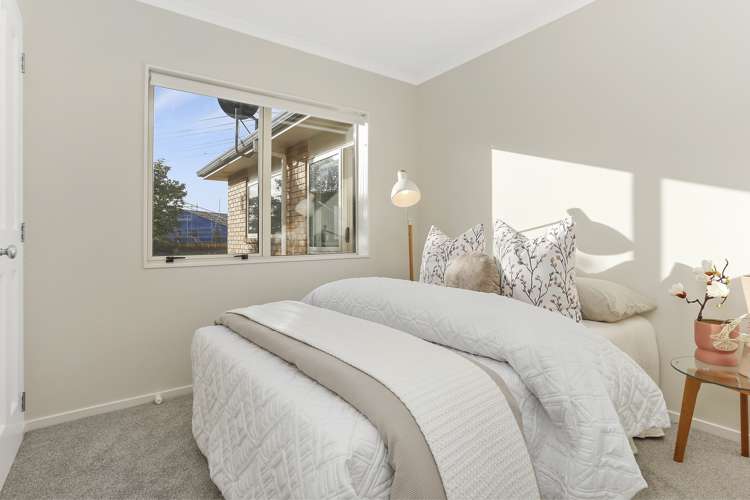 2a Highland Avenue Titirangi_9