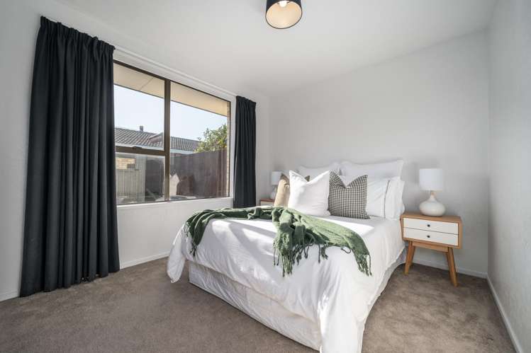 1/1 Iona Place Sockburn_6