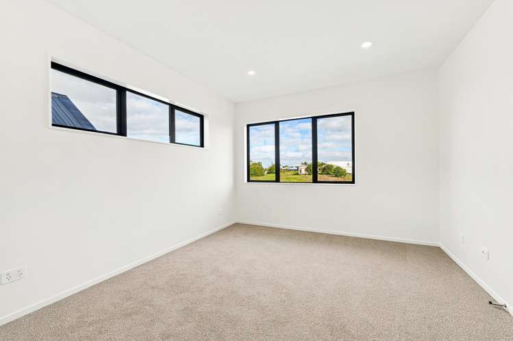 2 Falcon Crescent Hobsonville_35