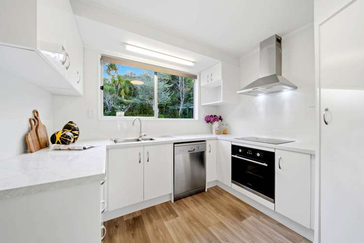 70 Ravenwood Drive Forrest Hill_7