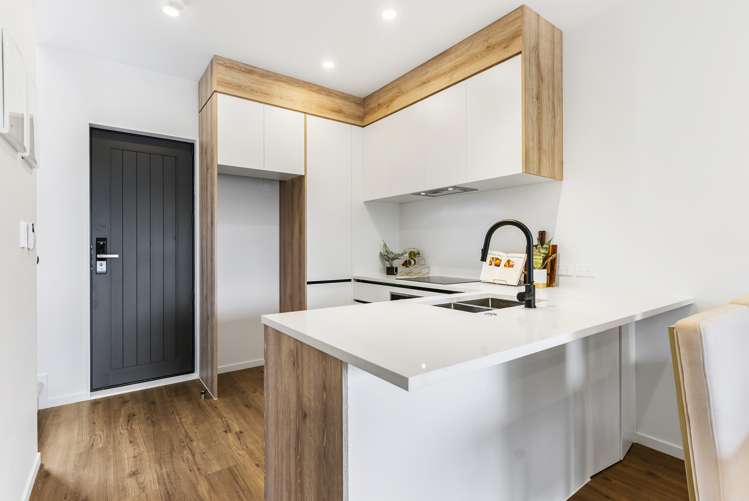 4/69 Wharf Road Te Atatu Peninsula_3