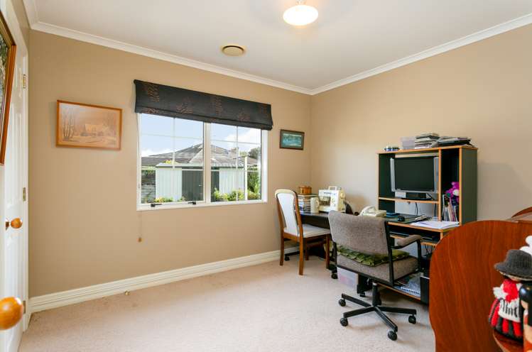 45 The Oaks Drive Leamington_14