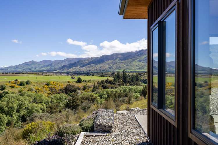 1322 Luggate - Tarras Road Wanaka Surrounds_17