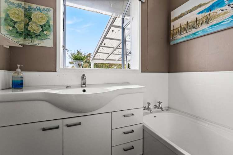 166 Flaxmere Avenue Flaxmere_13