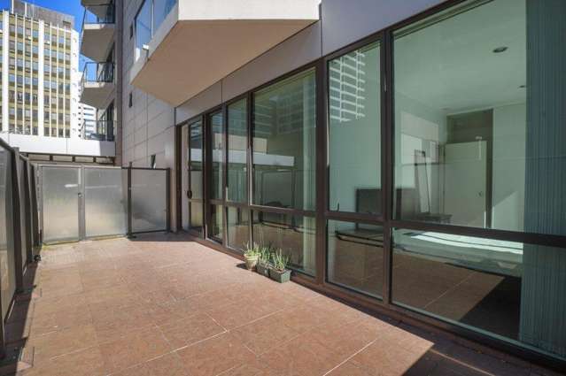 8L/76 Albert Street 10015_1