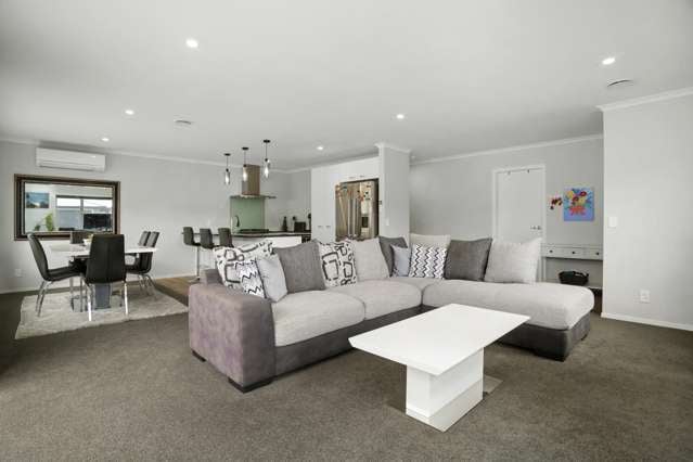 15 Grovedale Square Wainuiomata_3