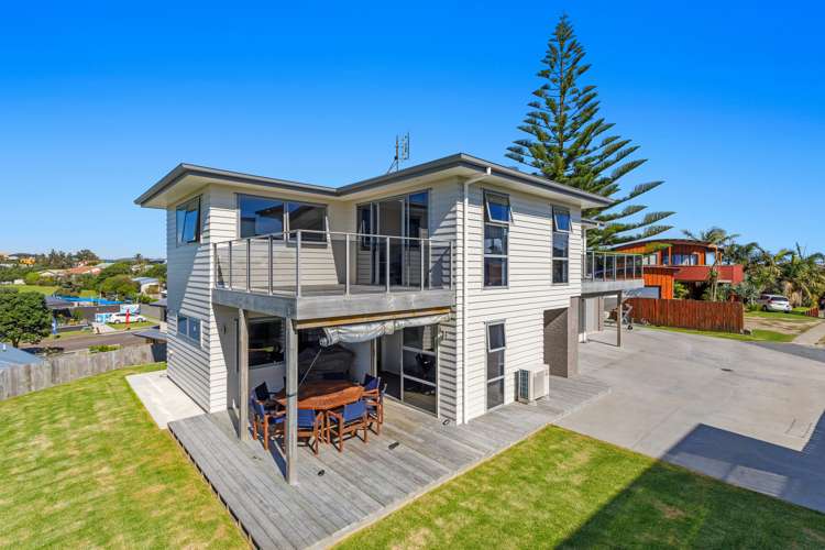 11 Commodores Close Coastlands_22