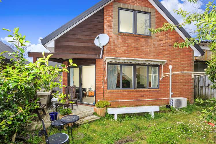 12/37 Fields Parade Oteha_0