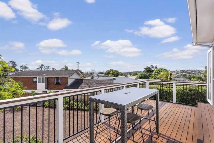 76 Marine Parade Mellons Bay_17