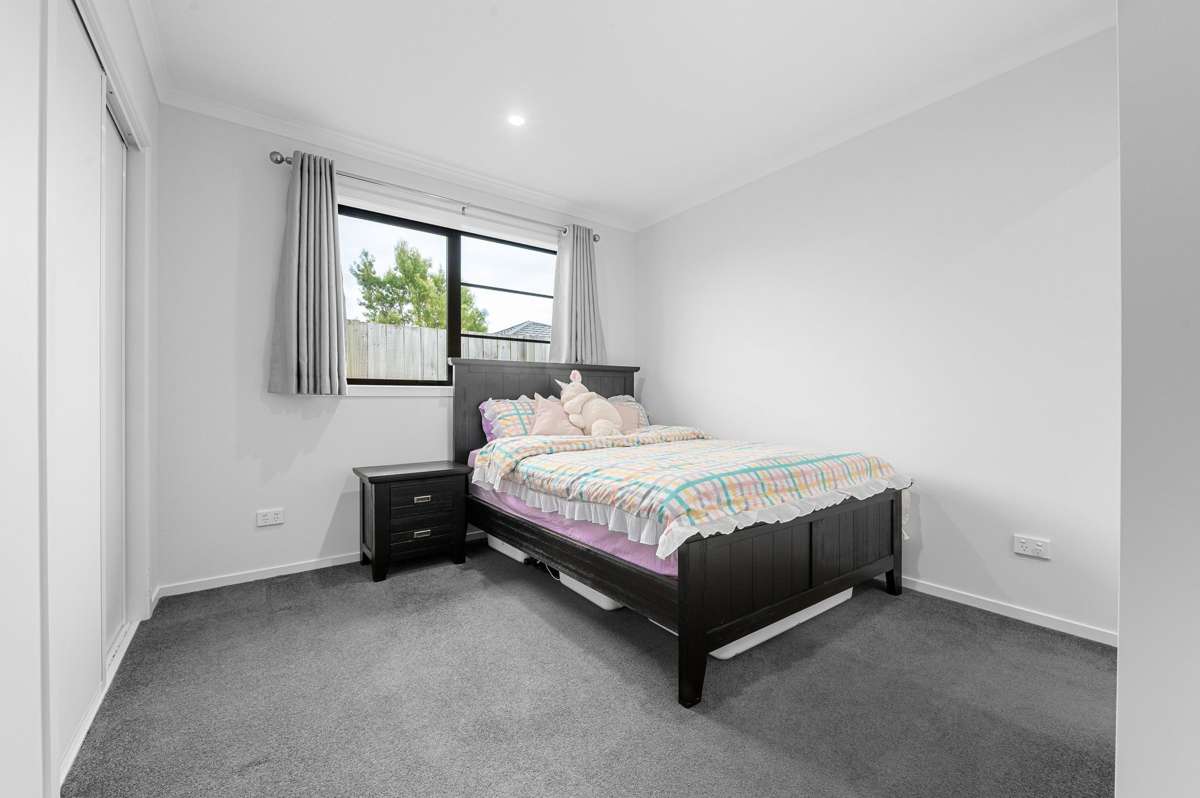 80 Sylvester Crescent_2