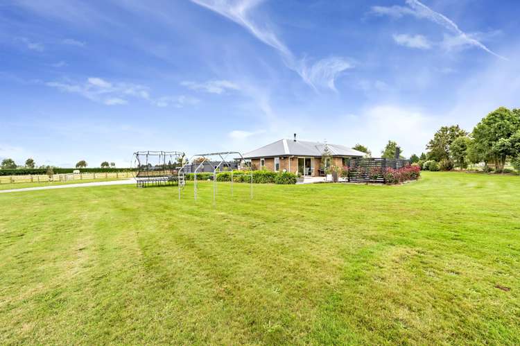 211 Bangor Road Darfield_29