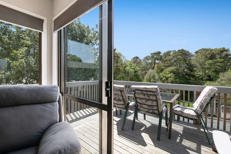 73 Gledstane Road Stanmore Bay_17