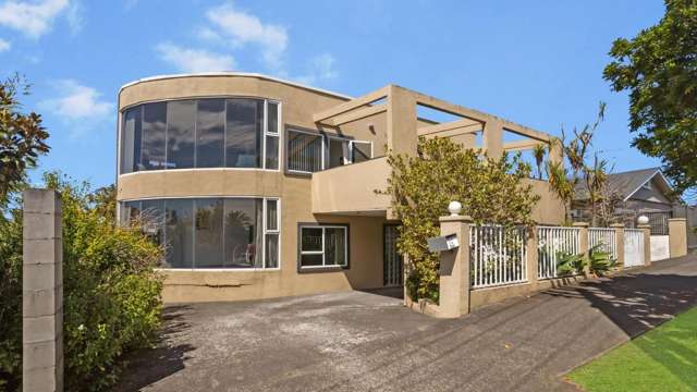 Breathtaking Rangitoto Views