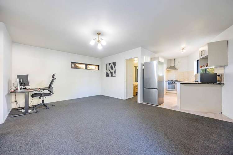 51A Totaravale Drive Totara Vale_15
