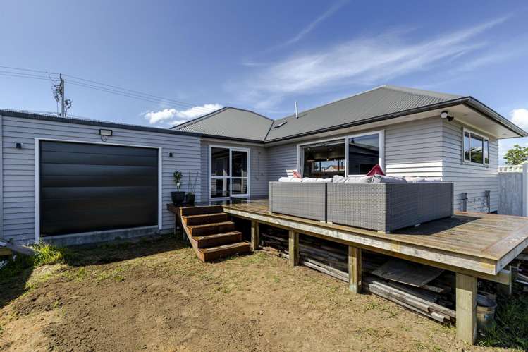 134 Tukapa Street Westown_25