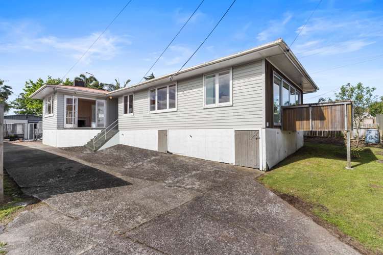 1/17 Fairclough Road Beach Haven_3