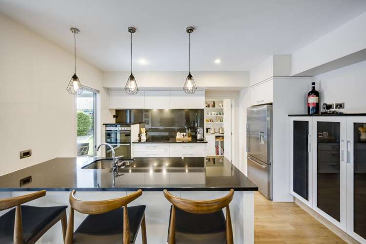 72 Orotu Drive Poraiti_1