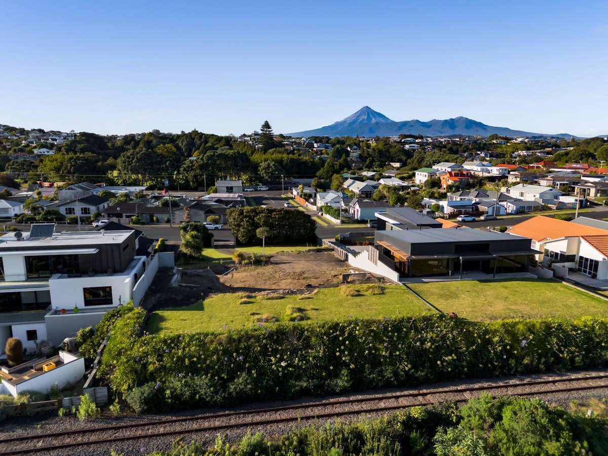 38 Birdwood Avenue_3