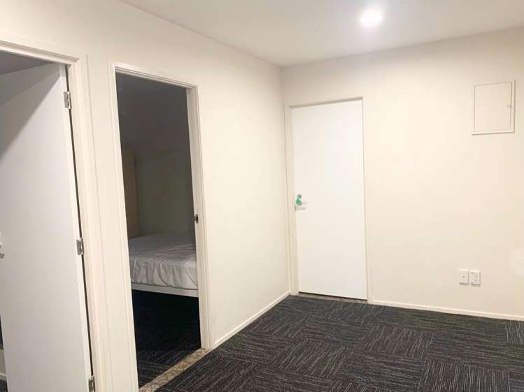 1810/23 Whitaker Place 1672_2