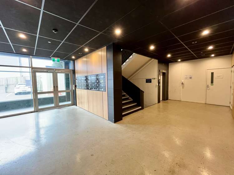  3B/163 Thorndon Quay Thorndon_22