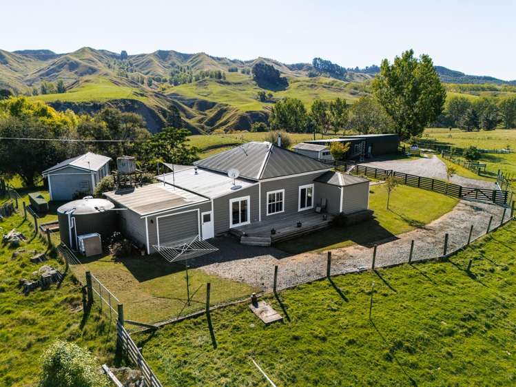 2033 Kahuranaki Road Kahuranaki_24