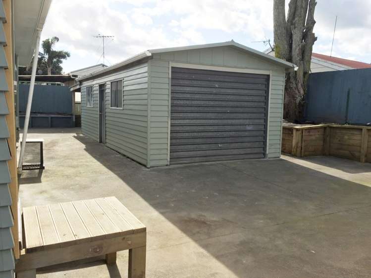 2/2 Kelvin Road Papakura_9
