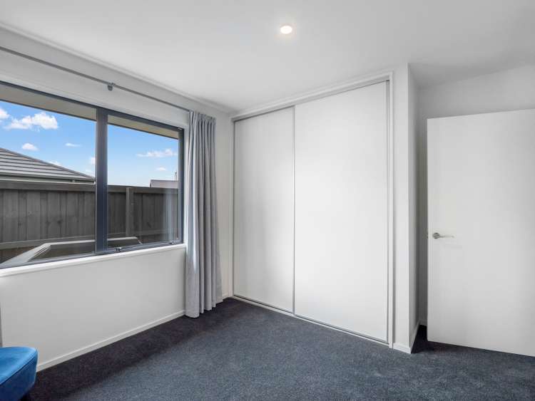 92 Sunline Avenue Lincoln_22