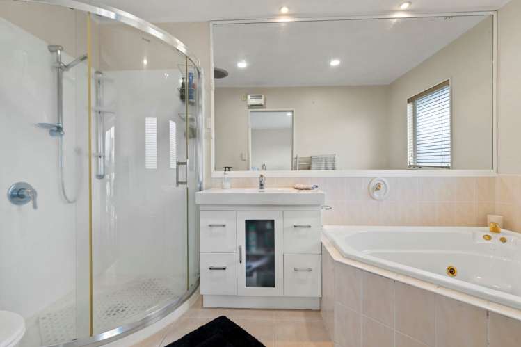 47 Alicia Road Somerville_17