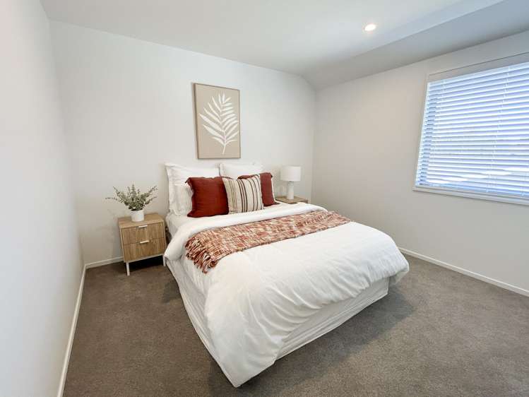 2/6 Strauss Place Somerfield_16