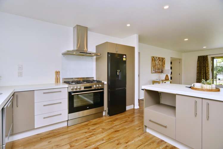 63 Puhara Avenue Parklands_6