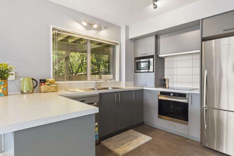 42b Haumia Street Johnsonville_8