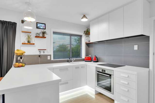 19 Brockenhurst Street Aranui_4