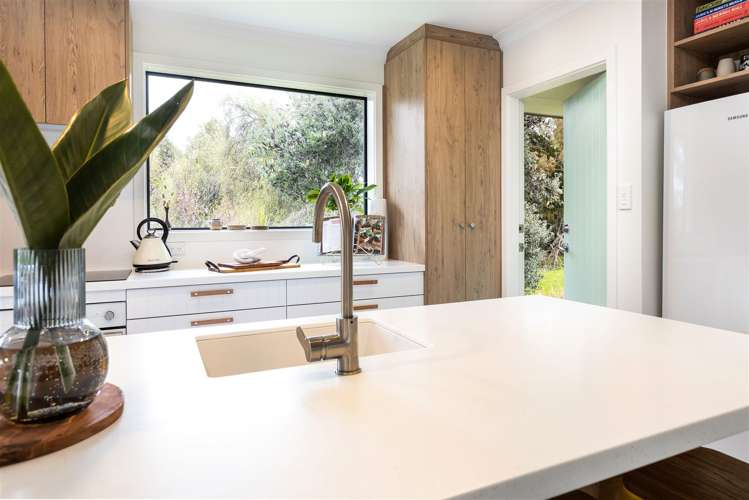 11a Dillons Point Road Islington_16