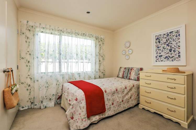 2 Kentia Place Havelock North_13