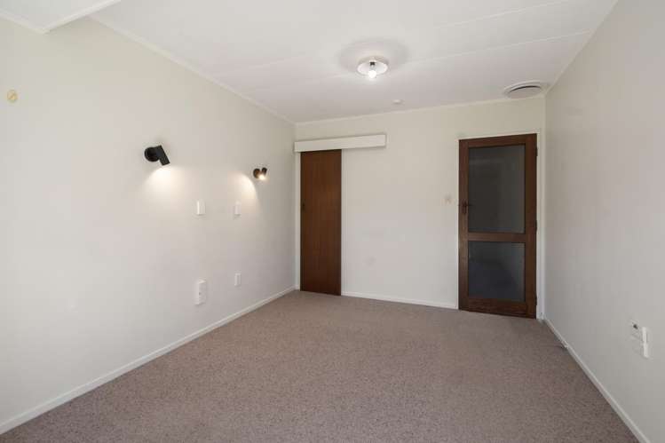 32 Camden Street Feilding_17