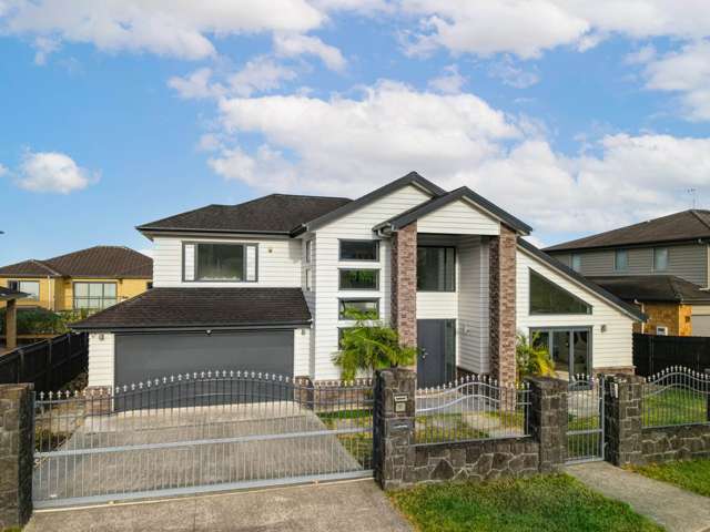 Spacious Family Living- Walk to Rangitoto College
