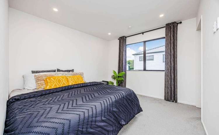 5B Hemsway Place Sunnyhills_11