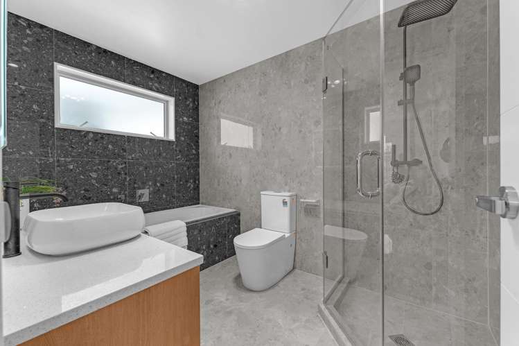 32 Castlebane Drive Flat Bush_21