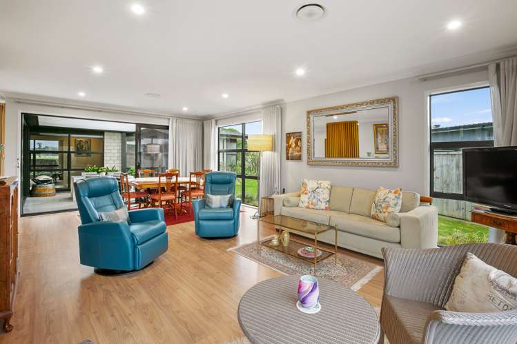 10 Francis Douglas Drive Westown_3