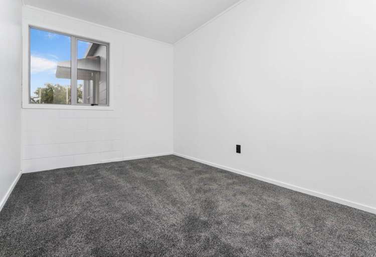 11/21 Aliford Avenue One Tree Hill_13