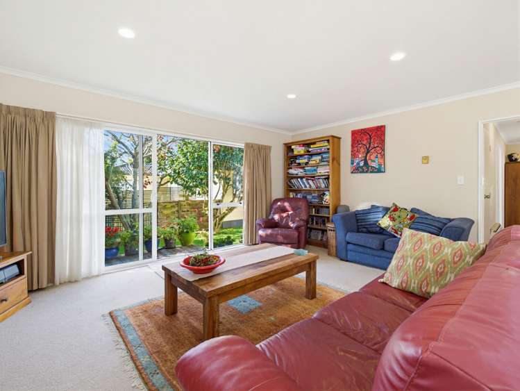 14 Escort Grove Awapuni_7