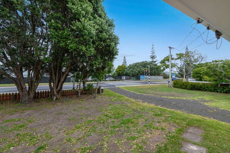 41 Centreway Road Orewa_4